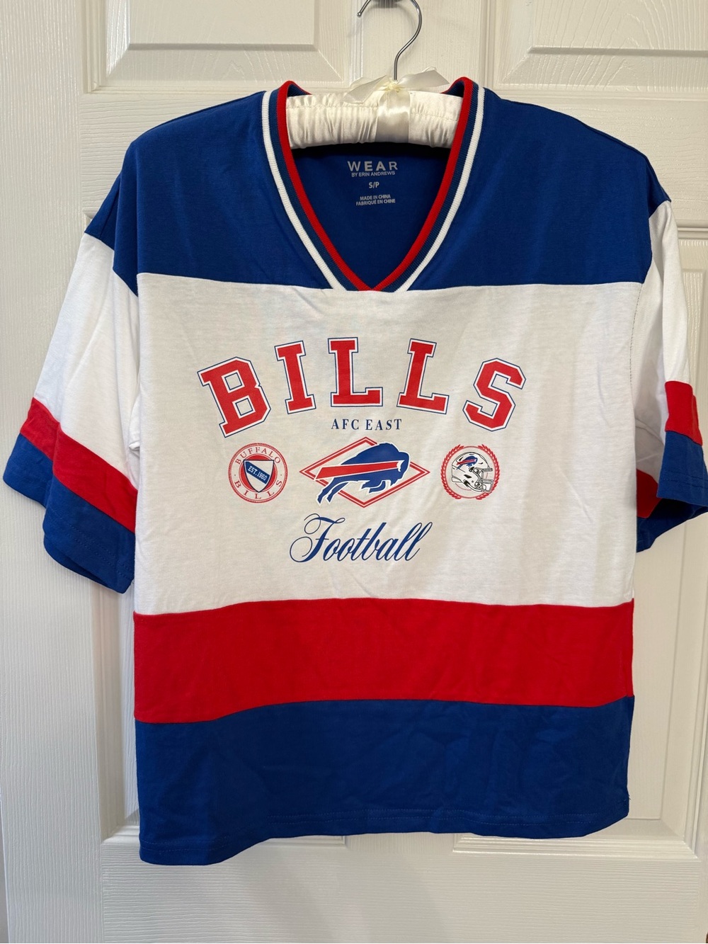 Women’s WEAR by Erin Andrews Sz Small Buffalo Bills Blue White Red Football Tee
